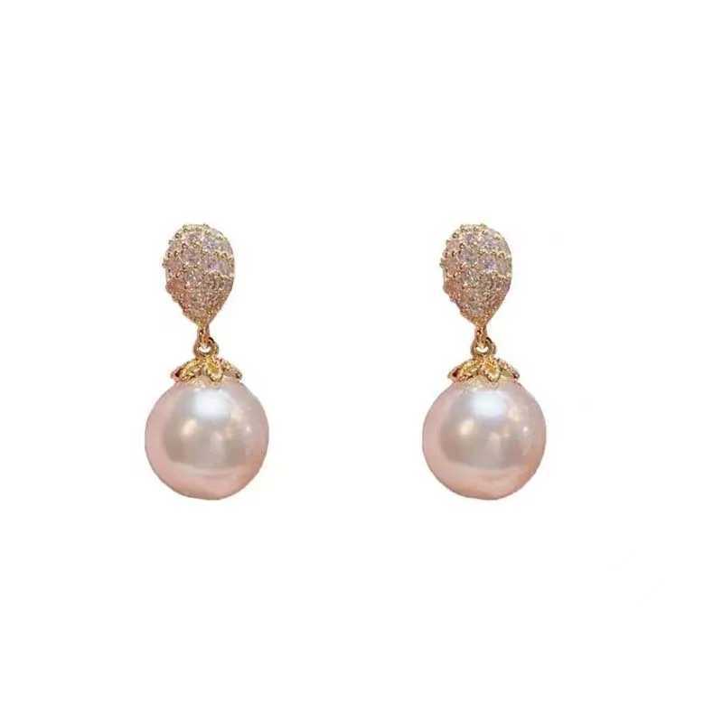 Retro exquisite micro water drop pearl women French light luxury design elegant Internet celebrity accessories Y250401