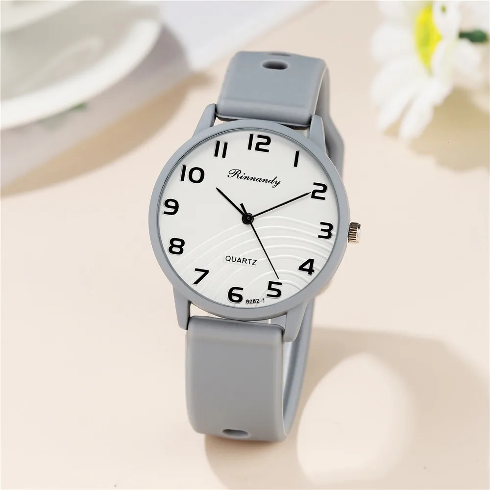 Fashion Lady s Watches Leisure Grey Digital Simple Women Quartz Watch Sports Silicone Strap Ladies Clock Wristwatches 251031