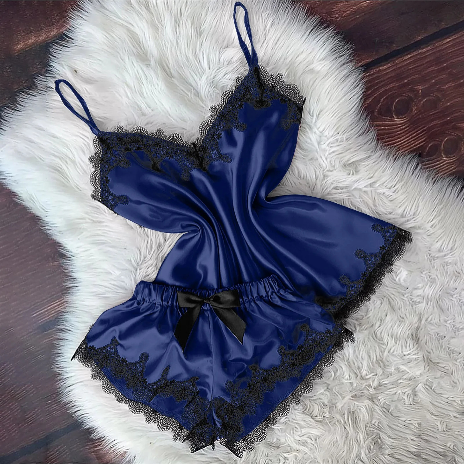 Sexy Lingerie Women Sleep Wear Camisole Bow Shorts V Neck Tops Velvet Pajamas Sleepwear 250402