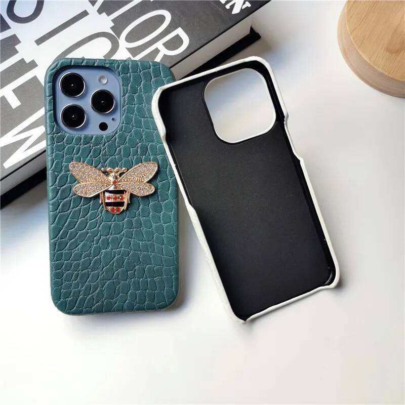 Animal Leather Diamond Bee Female Hard Half Pack Case For 15 14 11 12 13 Pro Max Iphone Cover Fundas