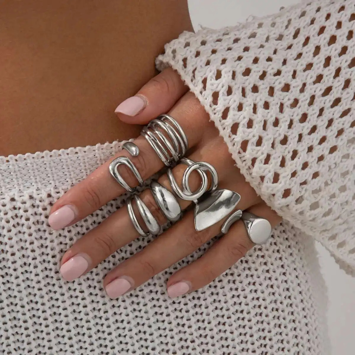 KunJoe 7Pcs Retro Hollow Out Geometric Gold Color Open Rings Set for Women Trendy Smooth Irregular Wide Ring Finger Jewelry 251031