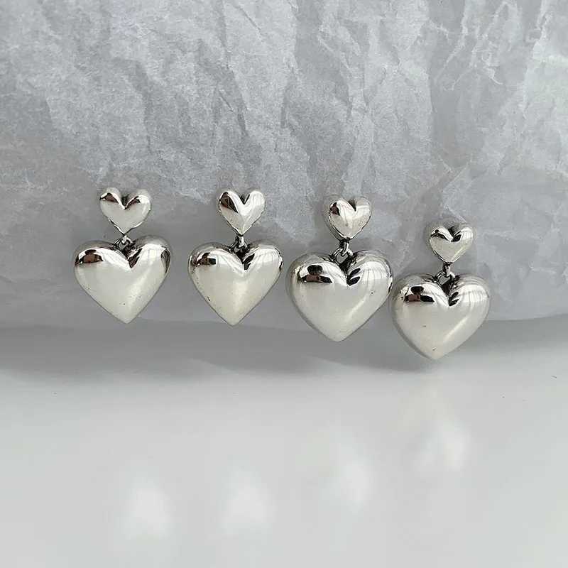 FOXANRY Allergy Prevention Silver Colored Stud Earrings Suitable for Womens Summer Trendy Retro Sweet Love Heart Pendant Party Jewelry Y250401