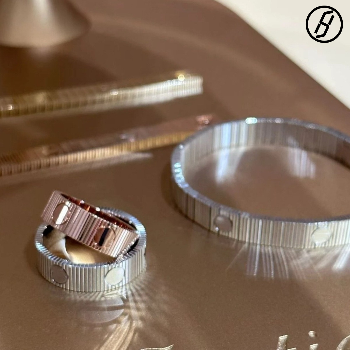 Boutique Craftsmanship Love Endless Titanium Steel Ring Strap Rose Gold Ring Valentine's Day Gift Wedding Ring Original Jewelry Designer Bracelet Wholesale