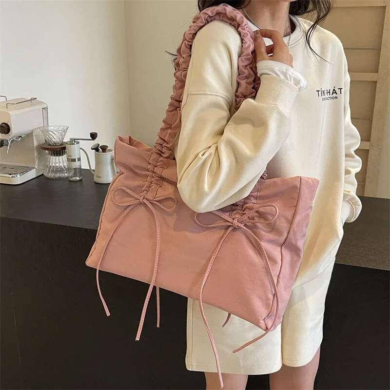 Hot Selg Fashion Nylon Pleated Crossbody 2025 New Casual Trend Versatile Large Capacity Tote Women's Shoulder Bag