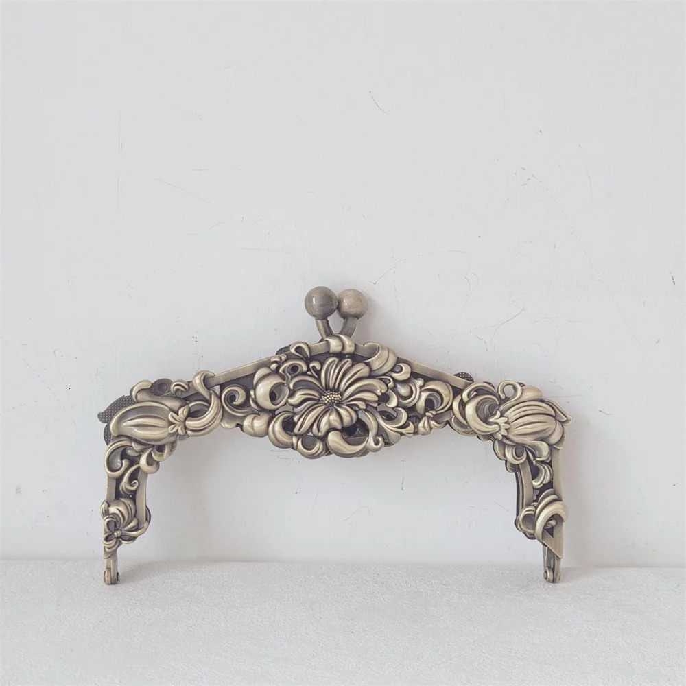 165cm8cm Antique Brass Zinc Alloy 1 Piece Metal Frame Kiss Clasp Lock Obag purse Making DIY Craft Bag Clutch Coin Purse Frames 251030