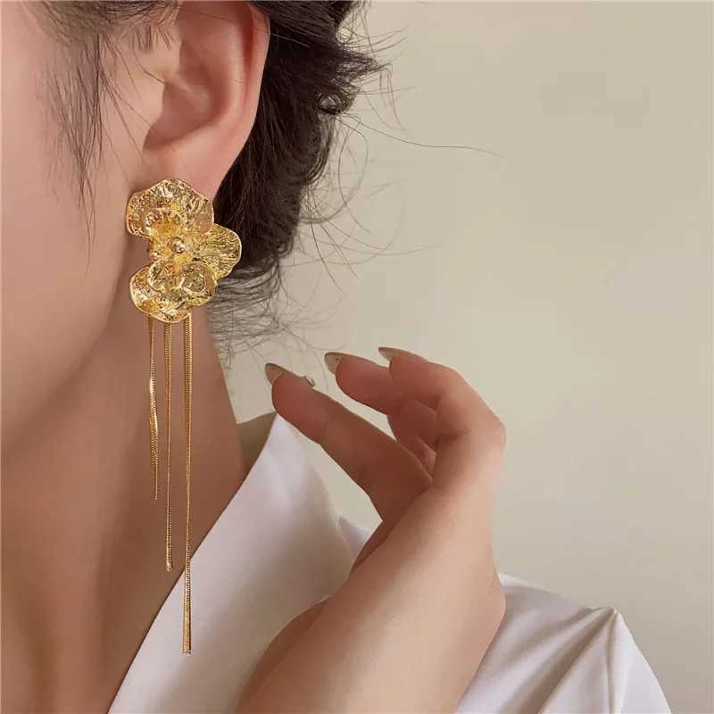European And American Light Luxury Simple Metal Flower Tassel Dangle Earrings For Women Fashion Elegant Jewelry Party Gifts Y250401