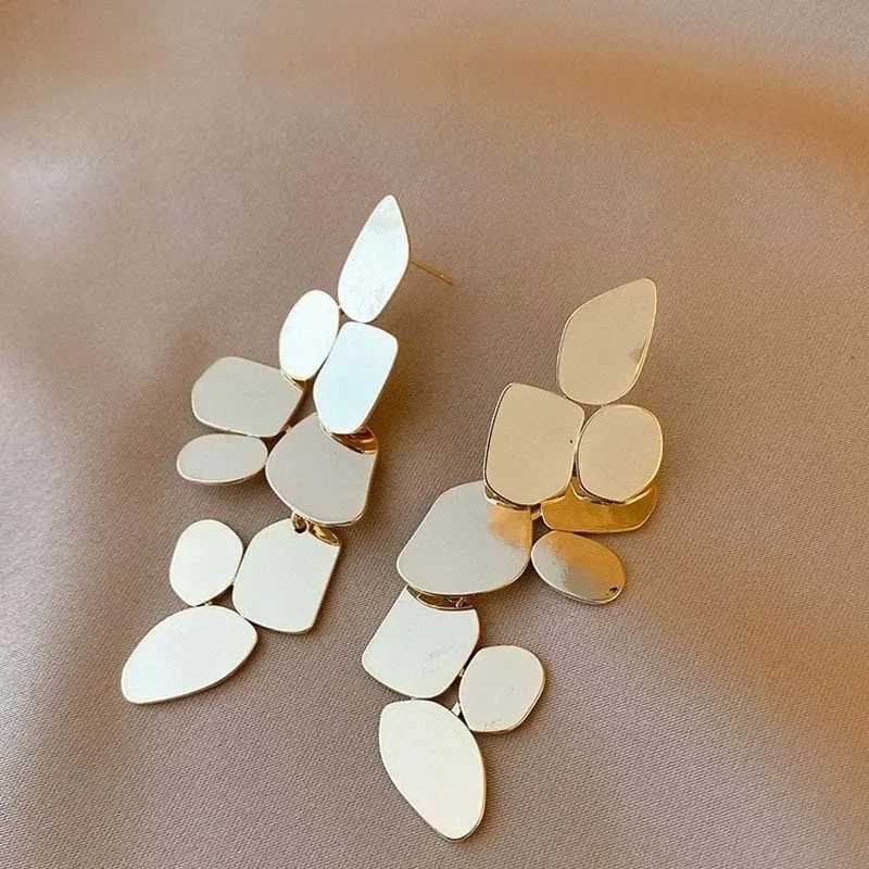 Exaggerated metal irregular pendant earrings for womens fashion silver long leaf pendant earrings for wedding jewelry 2025 Y250401