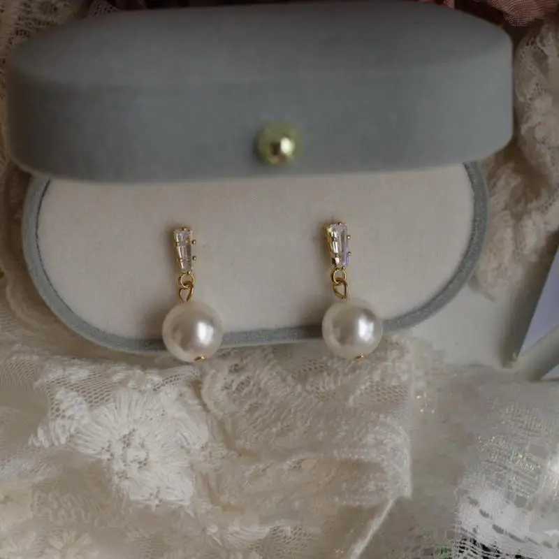 2025 New Arrival Simple And Exquisite Imitation Pearl Stud Earrings For Women Fashion Cute Sweet Crystal Jewelry Party Gifts Y250401