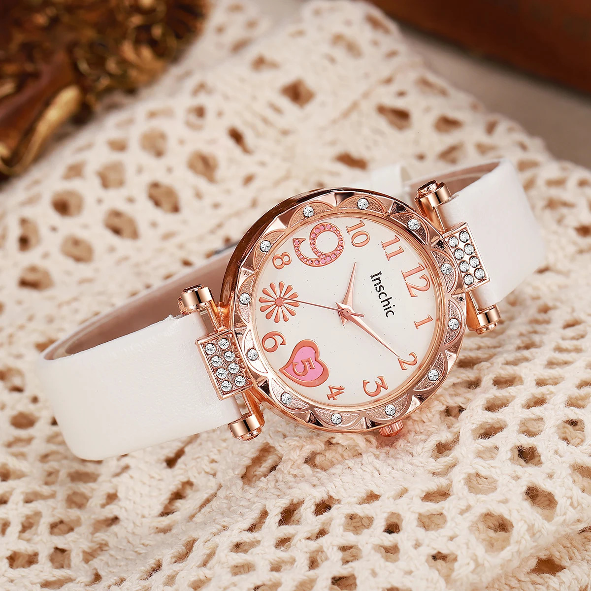 Lovely Diamond Heart Leather Strap Womens Quartz Watch for Christmas and Halloween Gifts 251031