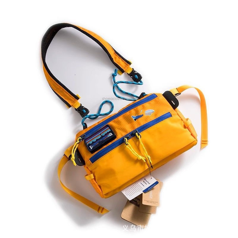 New Free Shipping Designer Bag New Bata Men's And Women's Sports Envelope Casual Versatile Workwear Bags Trendy Mobile Phone Small Shoulder 