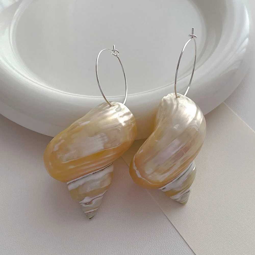 Simple Design Sense Natural Ring Spiral Earrings French Retro Baroque Exaggerated Womens Accessories Y250401