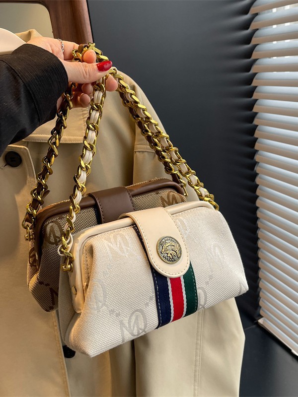 Free Shipping 2025 Best-Selling Alphabet Print Fashion Chain Crossbody Bag Elegant Retro Versatile Square Shoulder Bag for Women Hot Sale Dark Brown W