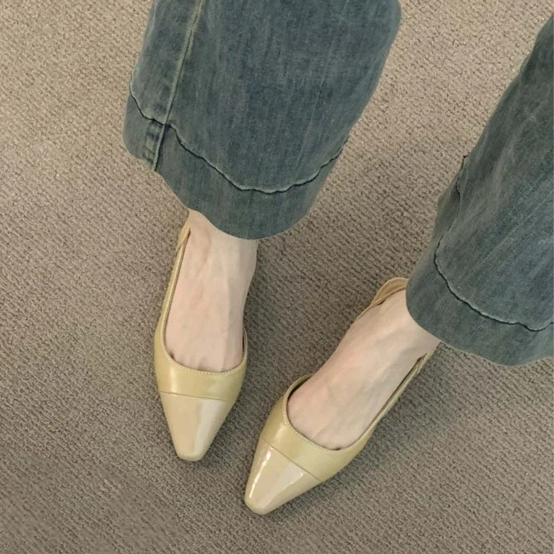 Brand luxury designer fashionable PU leather design womens summer item Pointed toe low heel sandals anti slip flat shoes 250402