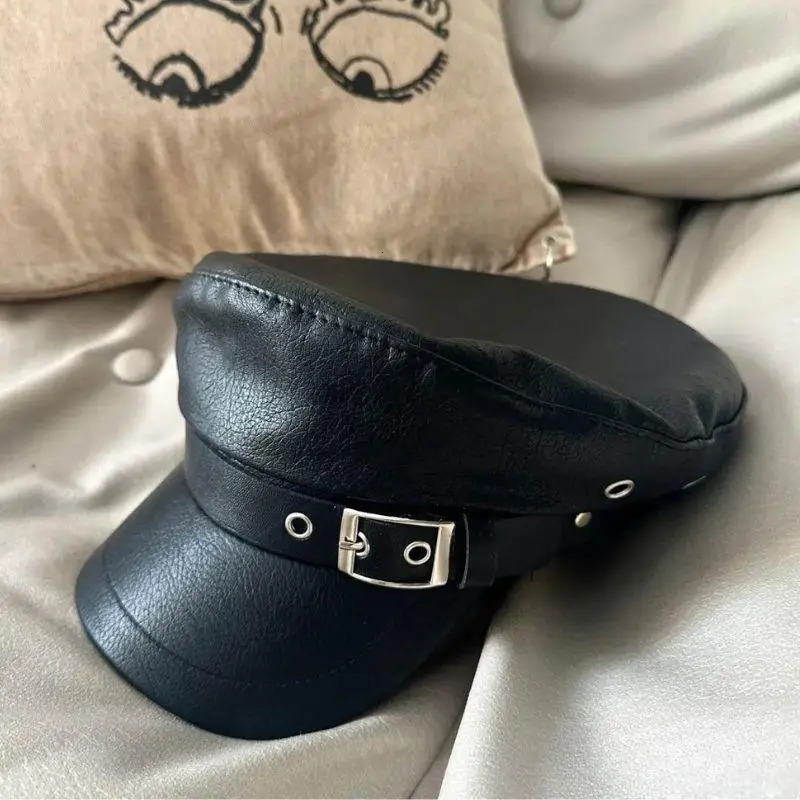 Trendy PU Leather Beret Hat Gothic Lolita Punk Cap Versatile Beret Retro Flat Tops Visor sboy Cap Painter Hat Octagonal Cap 251031