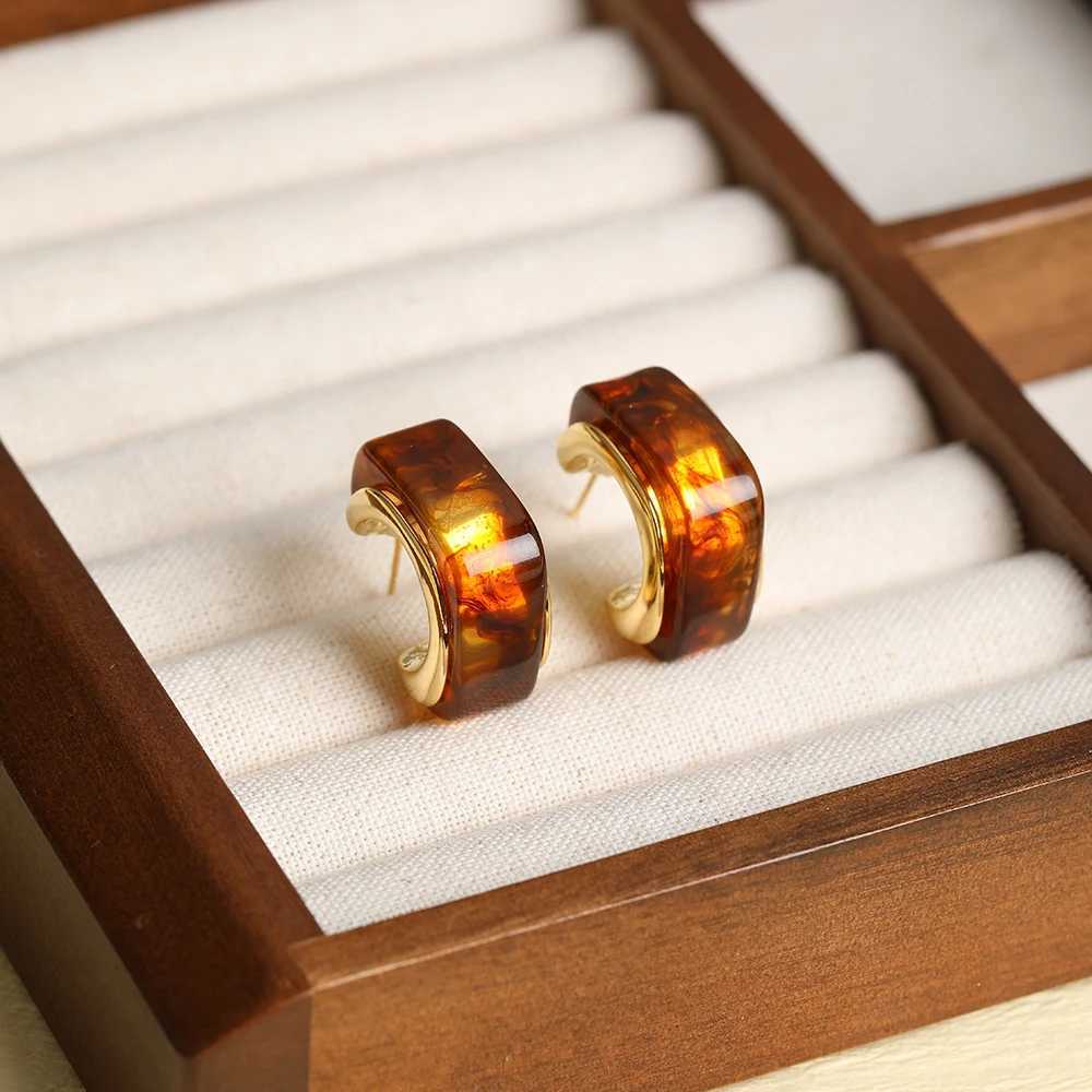 European Trend New Design Luxury Amber Earrings Womens Fashion French Retro Style Jewelry Girls Gift Accessories Y250401
