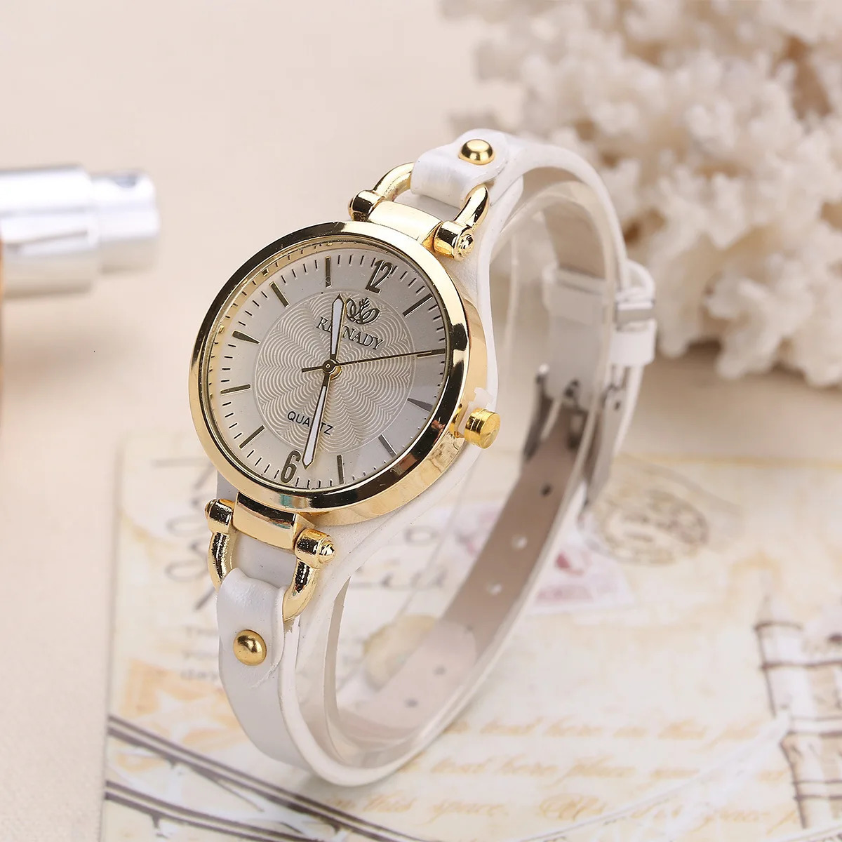 Womens Fashionable Minimalist ious Quartz Watch Leather Dial 251031