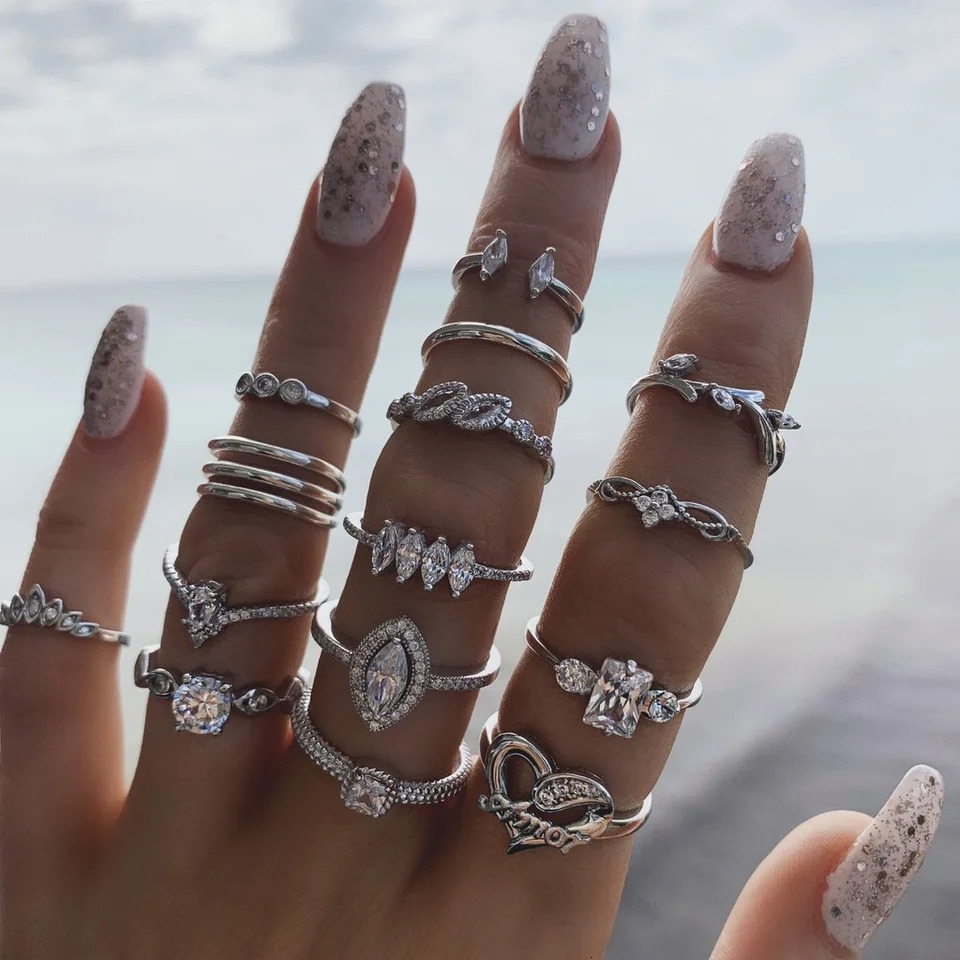 15Pcs Vintage Rings Set For Women Fashion Cross Floral Palm Pattern Crystal Geometric Rings Trendy Finger Jewelry Gifts 251031