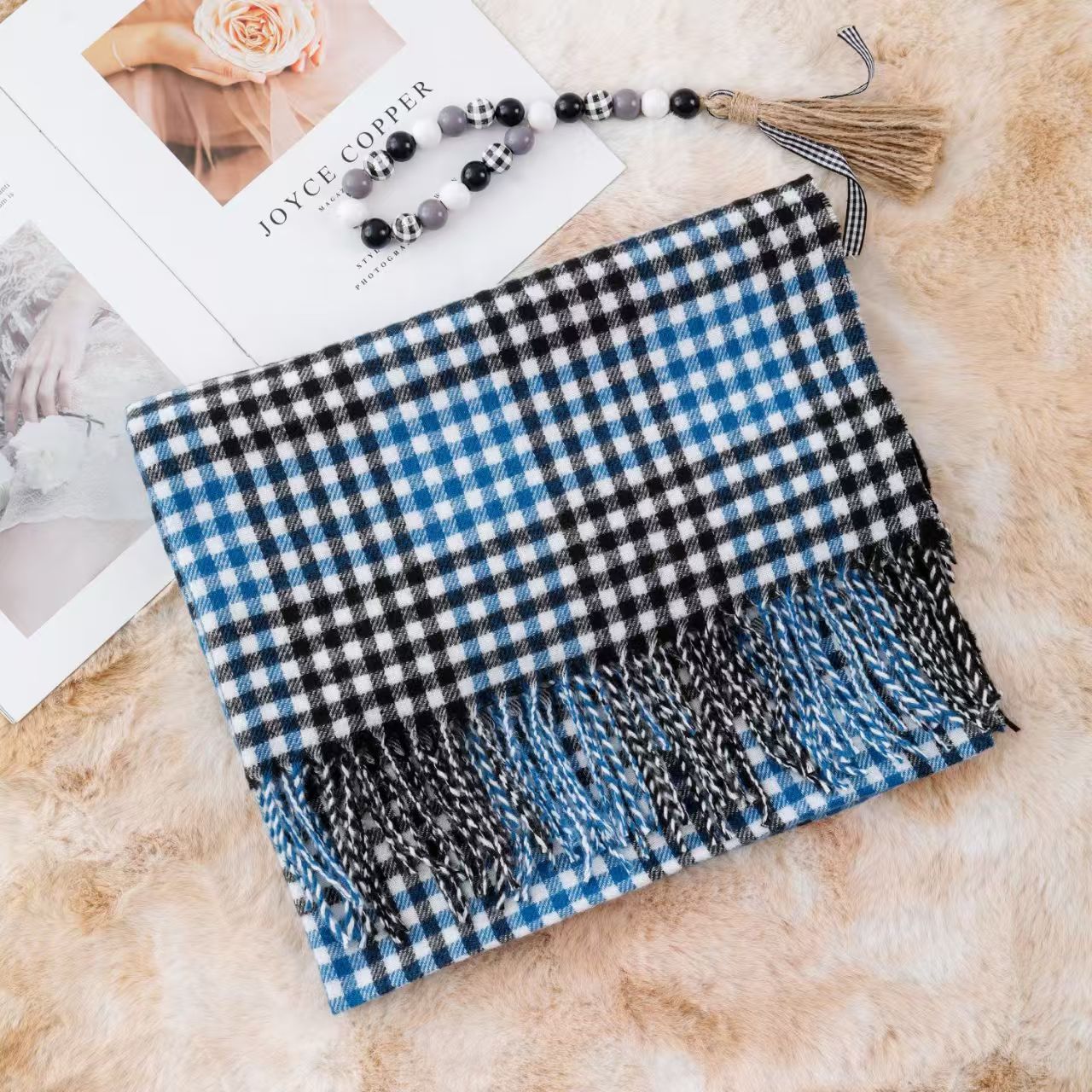 T403 new hot-selling scarf winter versatile Korean version ladies thickened student warm plaid shawl tassel neck scarf couple