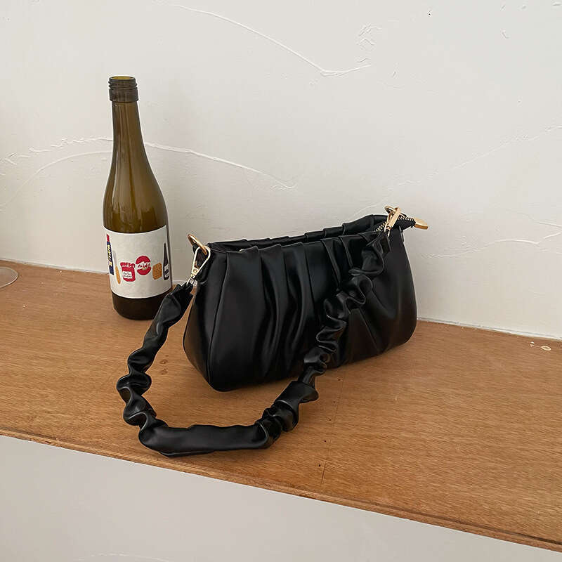 2025 NEW Women's Summer 2025 New White Folded Cloud Underarm with a Unique and Versatile Texture, Single Shoulder Crossbody Bag