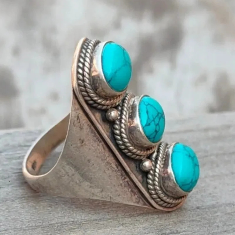 Vintage Bohemian Style Womens Copper RingCreative Oval Synthetic Turquoise Ring Perfect Jewelry Accessory for Holiday Parties 251031