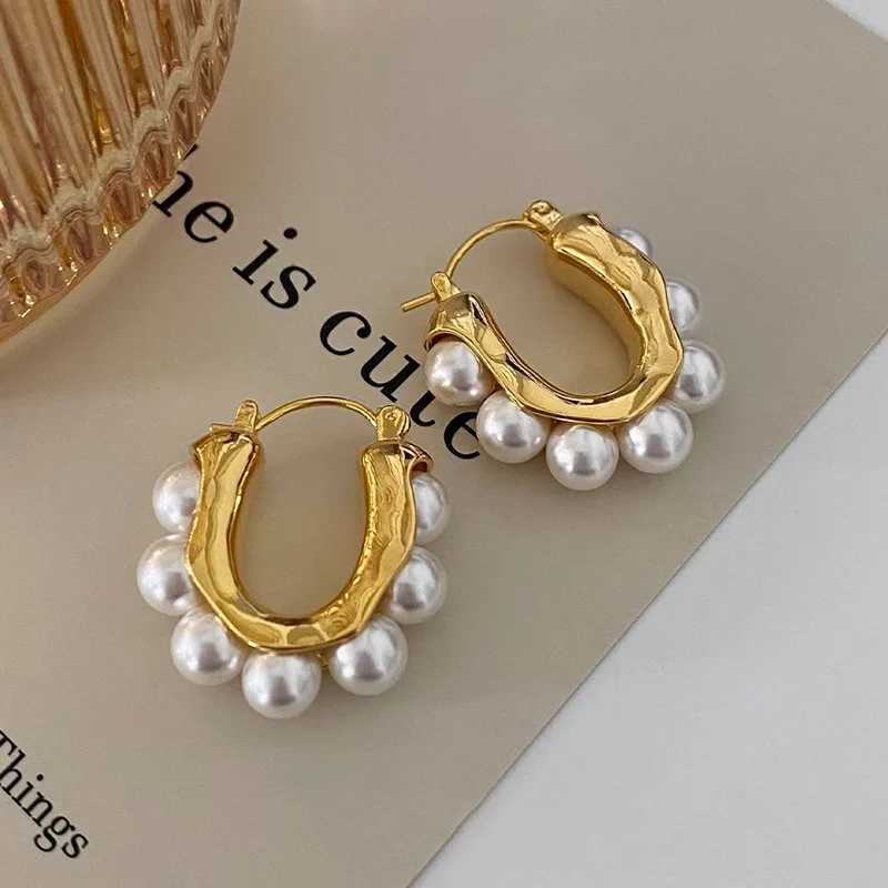 2023 New Arrival Retro Elegant Imitation Pearl Oval Hoop Earrings For Women Fashion Classic Geometric Jewelry Gifts Y250401