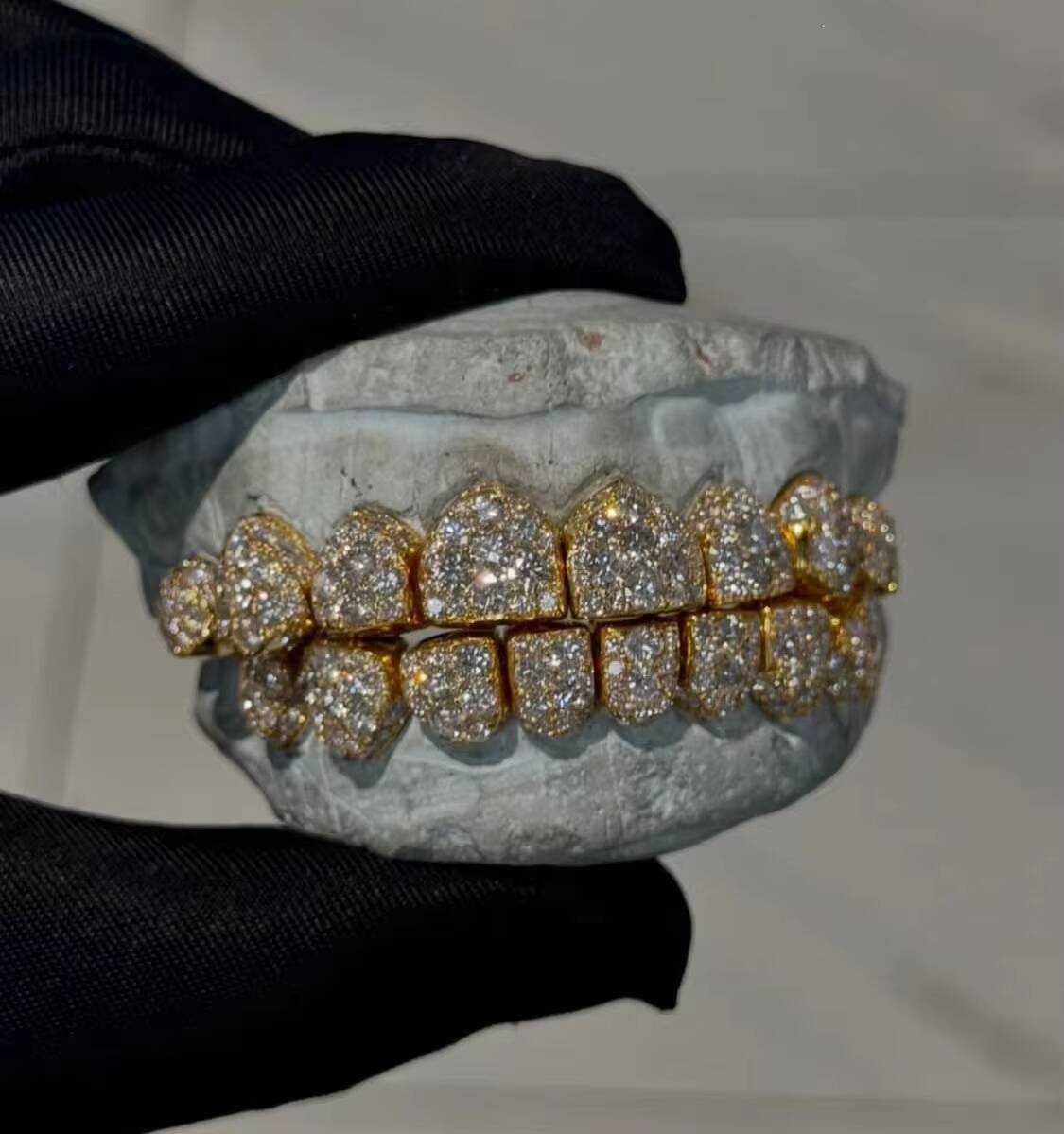 Fashion Jewelry Hip Hop Moissanite Grillz Custom Real Gold Plating 925 Silver Iced Out VVS Moissanite Diamond Teeth Grillz