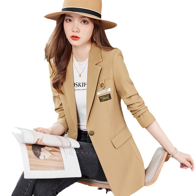 X331Autumn Essentials: Chic Black Casual Blazer for Women with Slimming Cut & Larger Sizes Available