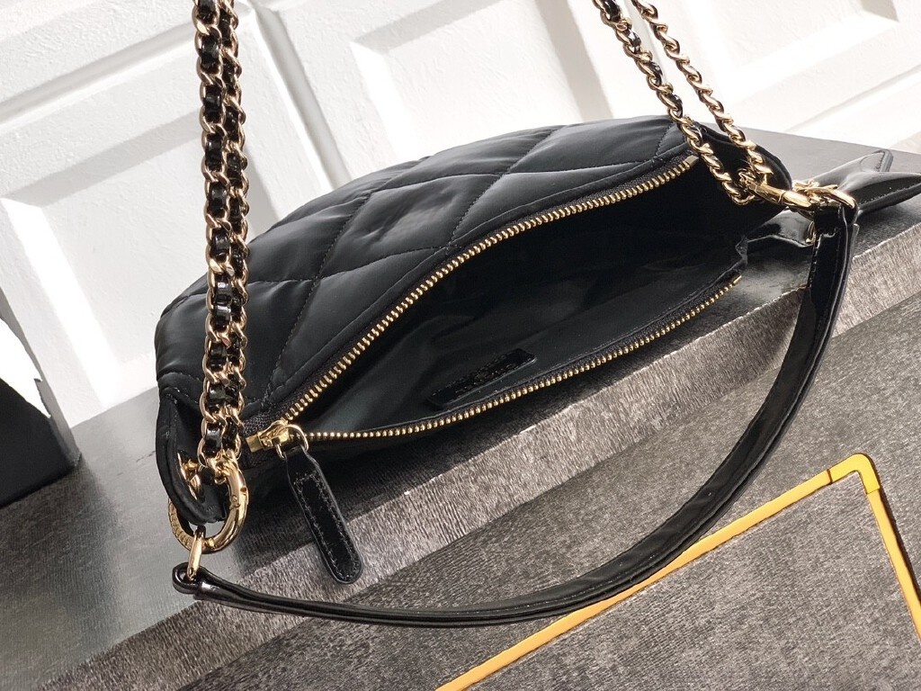 Five-pointed star semi-circular crescent bag, chain bag, fashionable hand-held crossbody single-shoulder bag