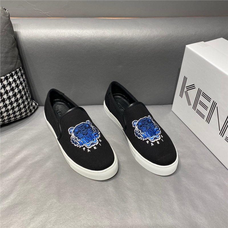 Designer Shoes 2025 New European Men's Shoes Men's Tiger Head Board Shoes Fashion And Versatile Casual Embroidery Summer Breathable Le Fu Sh