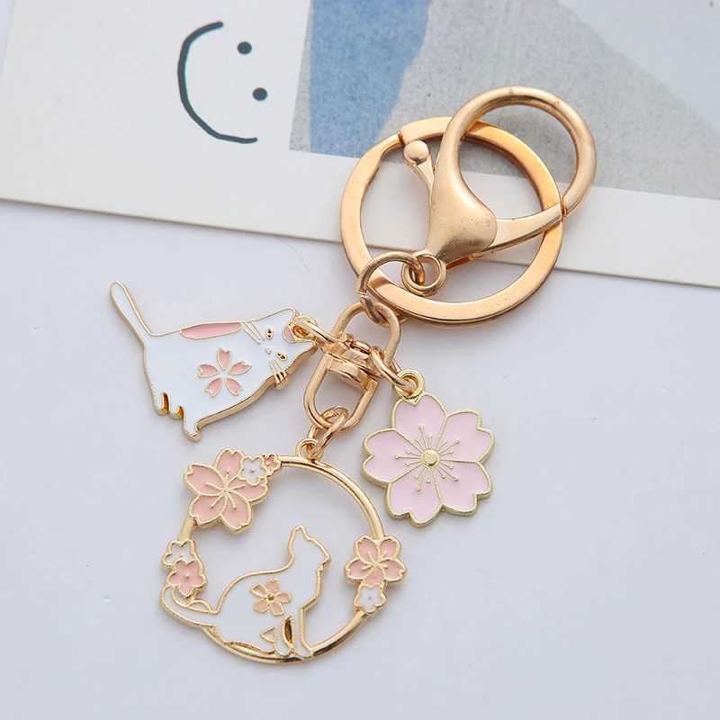 Creative Cute Animal Cat Rabbit Flower Key Chain For Women Girls Colored Enamel Sweet Kitten Gold Keychain Accessories X250402