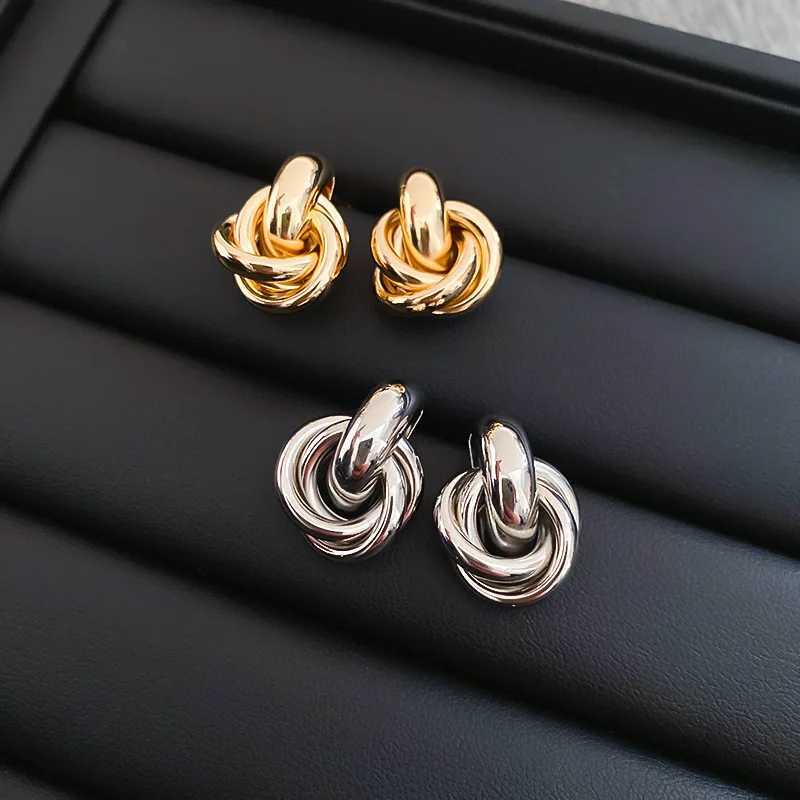 Round wrapped metal stud earrings luxurious high perception hour design wholesale of womens temperature earrings Y250401
