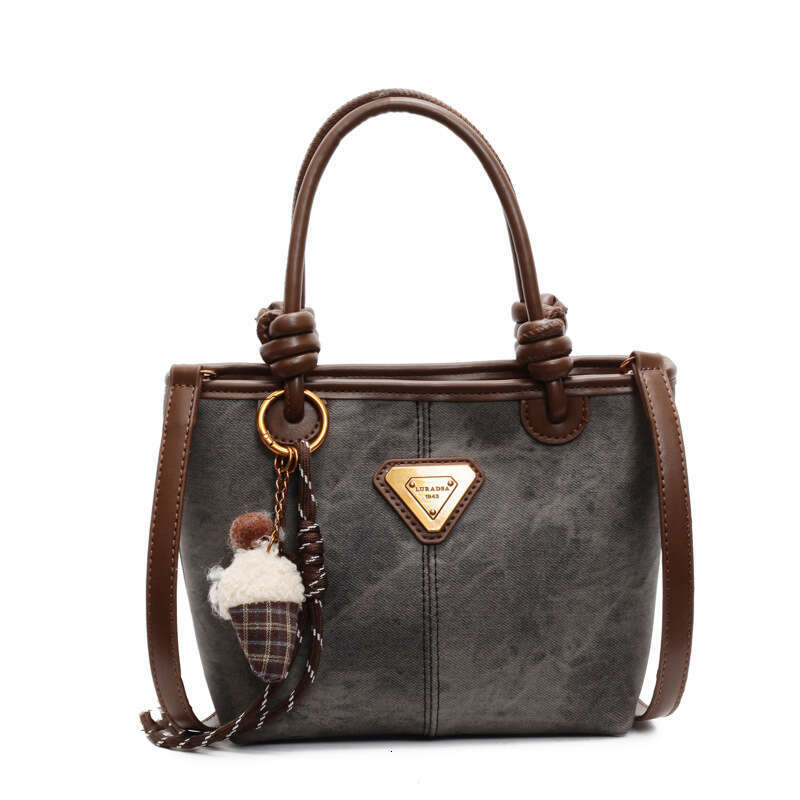 Trendy Versatile Handheld Bucket 2025 New Fashion Casual Shoulder High-end Commuter Crossbody Bag for Women