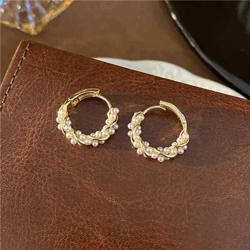 French imitation pearl round earrings small ring earrings new design textured earrings elegant jewelry gifts Y250401