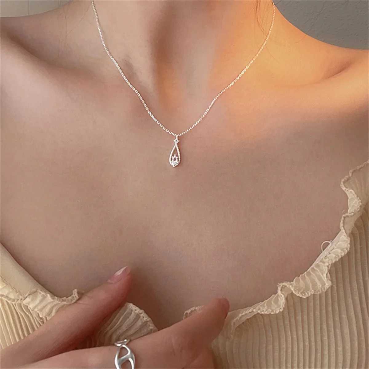 Vintage Shining Zircon Water Drop Pendant Necklace For Women Minimalist Waterdrop Clavicle Chain Choker Wedding Party Jewelry Z250402