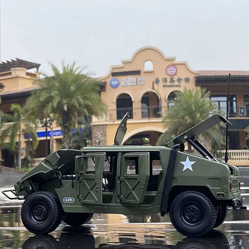 1 18 Hummer H1 alloy explosion-proof car model Diecasts simulation metal off-road vehicle armored vehicle model childrens gift X250402