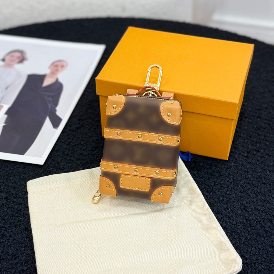 Designer Keychains Keyring Luxury Key Chain Leather Holder Small Storage Bag Pendant Keychains Leather Men Women Fashion Accessories Car Key Gift with Box