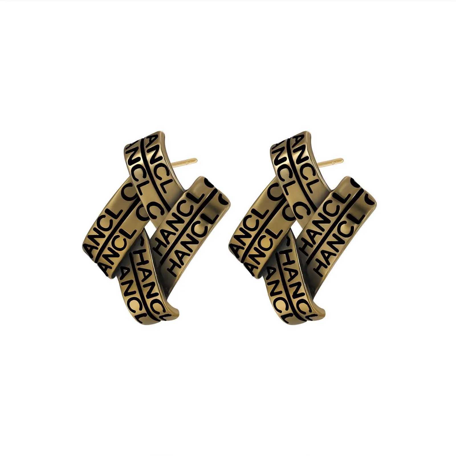 Retro Design Metal Geometric Weaving Diamond Bronze Letter Stud Earrings Unique Fashion Jewelry Y250401