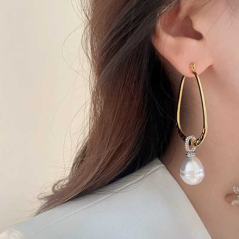 Fashion Jewelry Simulated Pearl U-shaped Large Simulated Pearl Earrings Womens Luxury Design Sensory Earrings Accessories Party Gifts Y250401