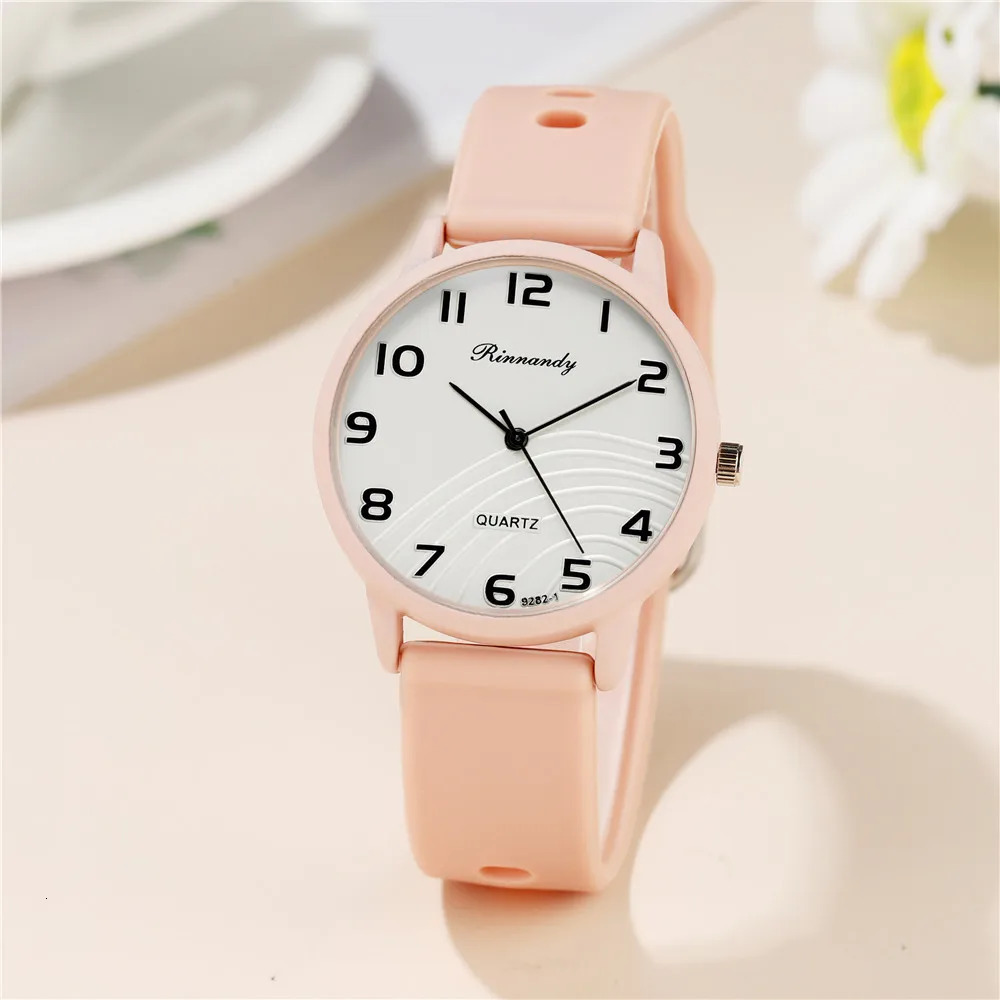 Fashion Lady s Watches Leisure Grey Digital Simple Women Quartz Watch Sports Silicone Strap Ladies Clock Wristwatches 251031
