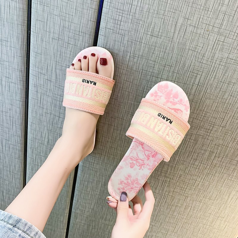 Free shipping 2025 designer Slippers for womans flat sandals fashion lady slider embroidery summer Slides woman shoes