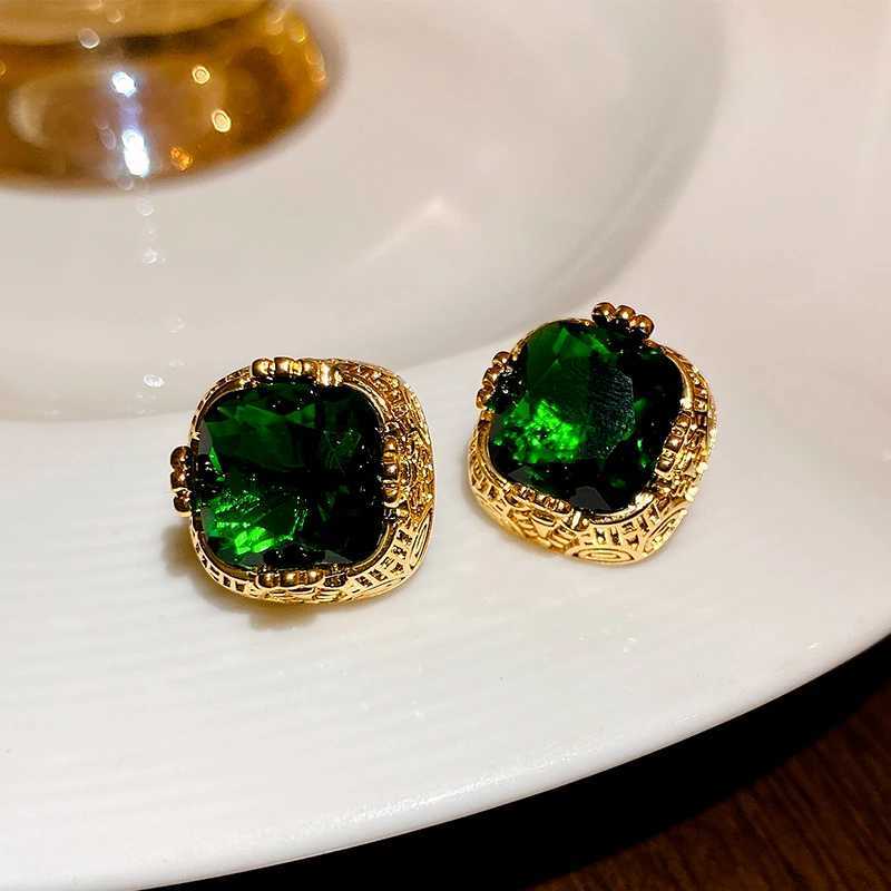 Vintage green zircon crystal earrings womens geometric square stud earrings luxury designer jewelry party and wedding Y250401