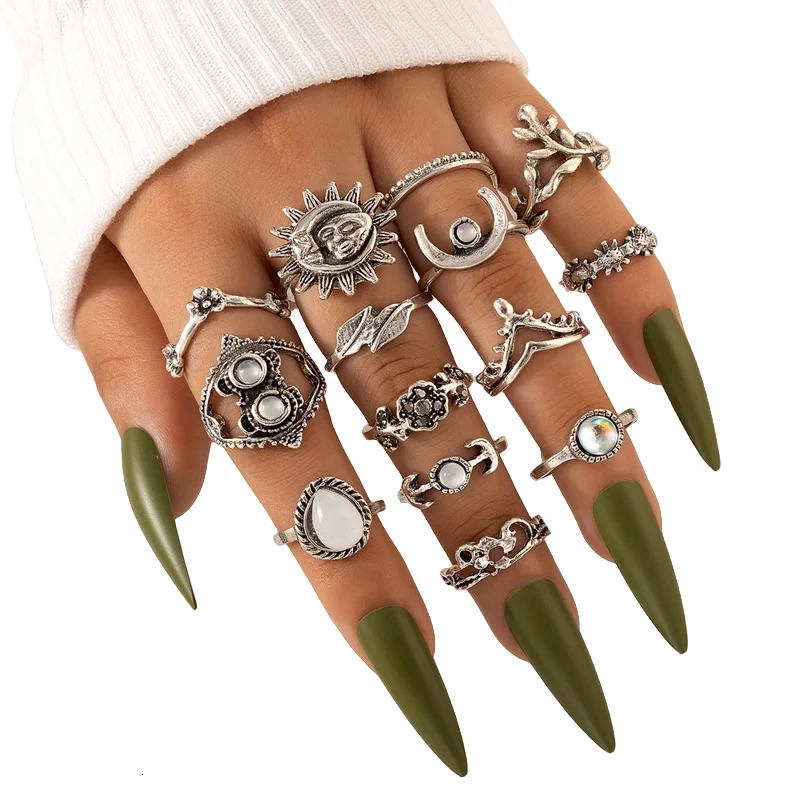 50pcsLot Wholesale Big Opal Carved Finger Rings for Women Party Beauty Crystal Flower Moon Sun Skull Crown Bar Jewelry 251031