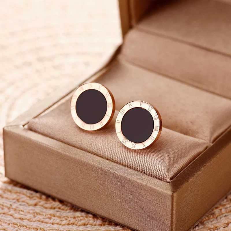 Round Roman Number Womens Earrings Gothic Black Enamel Earrings Stainless Steel Earrings 2023 Fashion Punk CZ Hip Hop Perforation Y250401