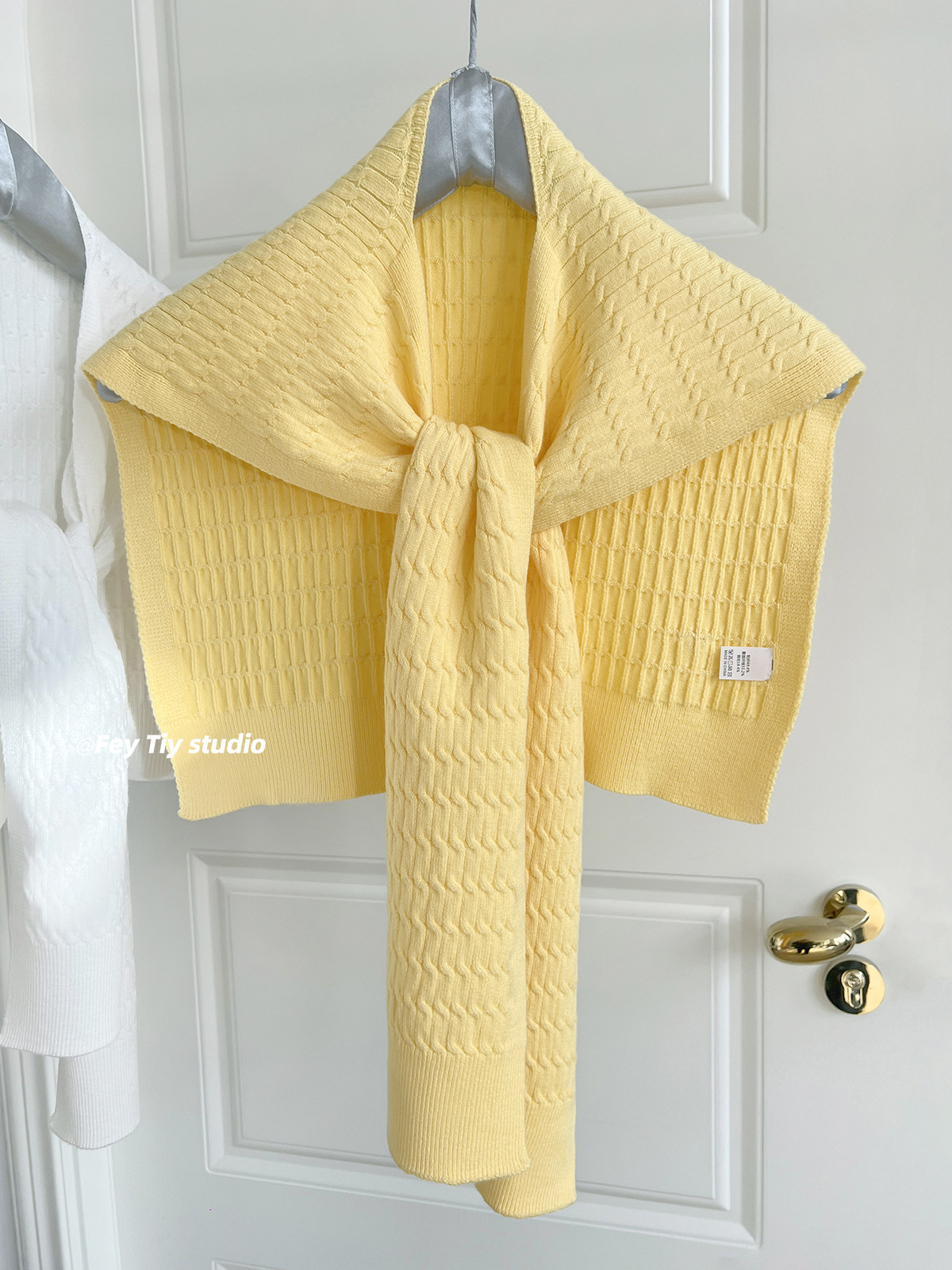 K288 Classic cable knitted warm outer shawl layered fashionable solid color wool knotted waistcoat spring and summer