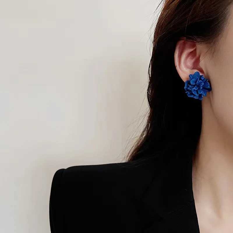 Blue flower stud earrings resin charm Exaggeration temperature cute earrings womens fashion wedding party elegant jewelry Y250401