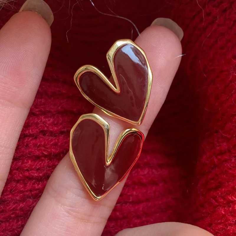 Girls Cute Red Enamel Oil Core Stud Earrings Party Elegant Jewelry Gold Metal Geometric Fashion Earrings Y250401