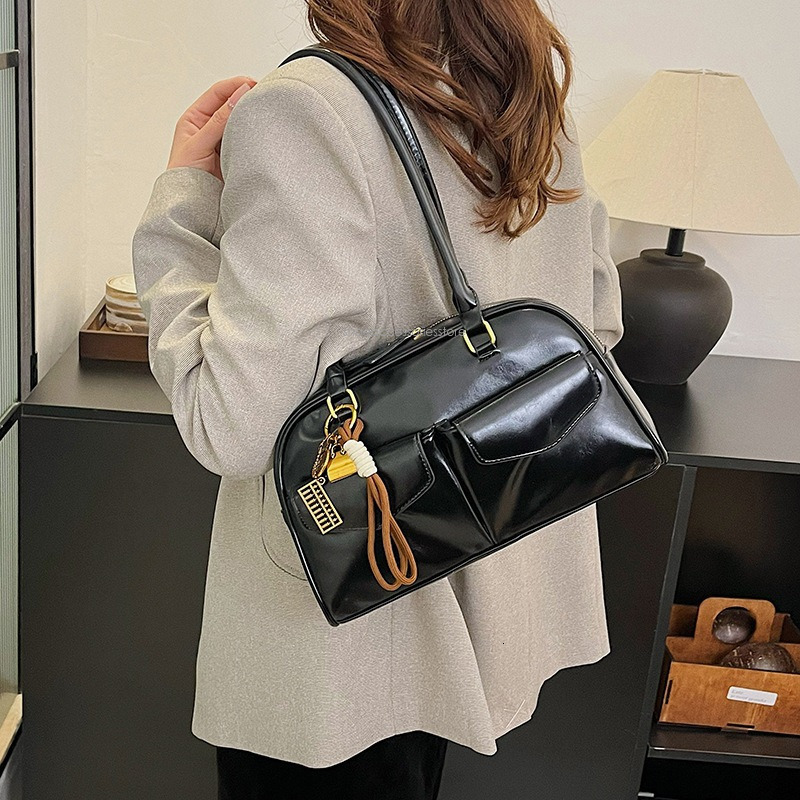New Free Shipping Designer Bag 2025 New Fashion Pillow Women's Autumn/winter Boston Handheld Shoulder Bag