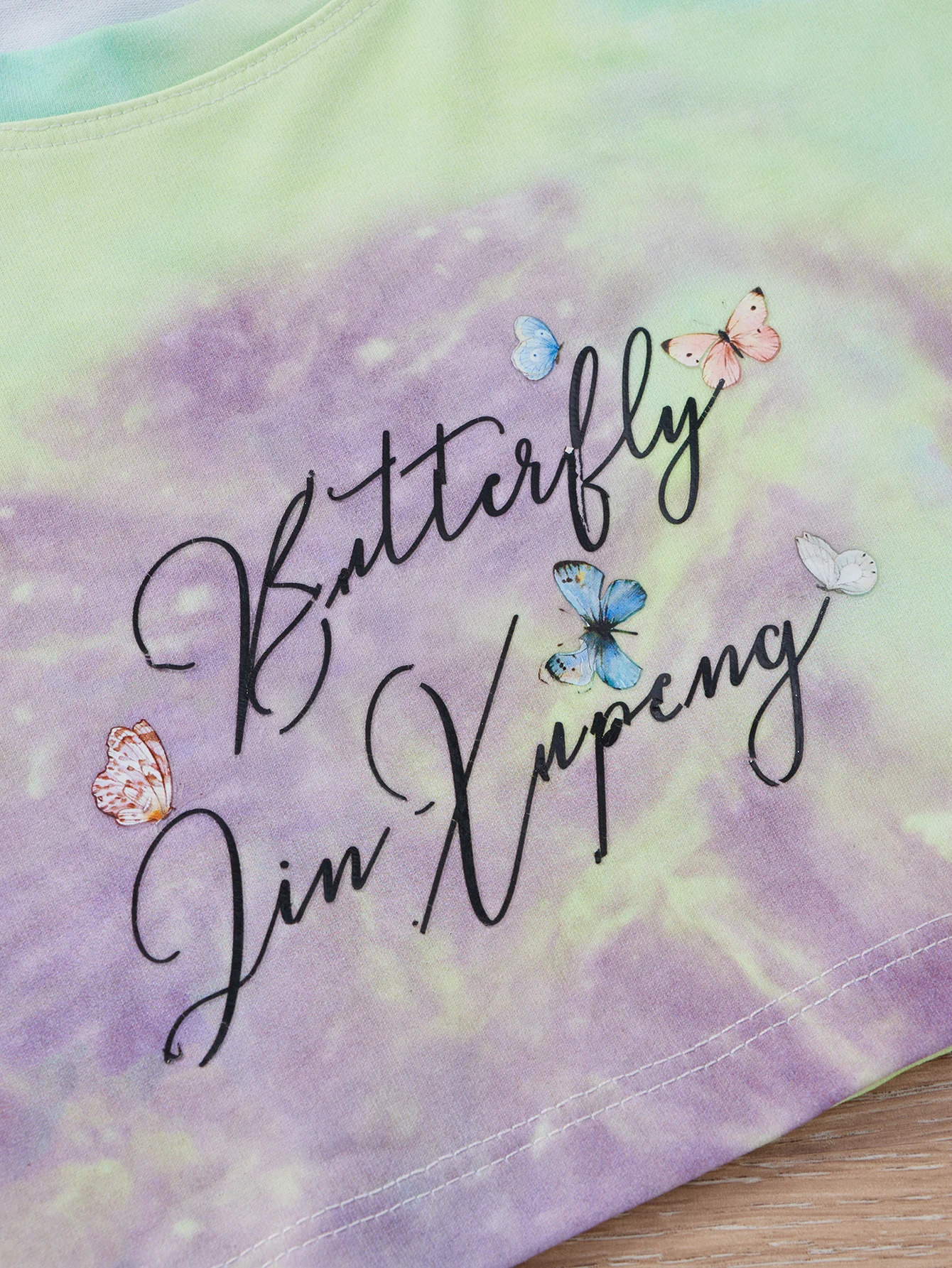 Girl tie dye butterfly pattern Tshirt fashionable and comfortable a fresh choice for summer 250325z