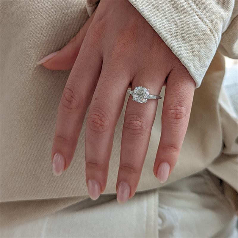 Fine Jewelry 14K White Gold Classical Design Ring 3.0 Carat Round Lab Grown Diamond With Baguette IGI Certificate Womens Engagement Ring E VS1