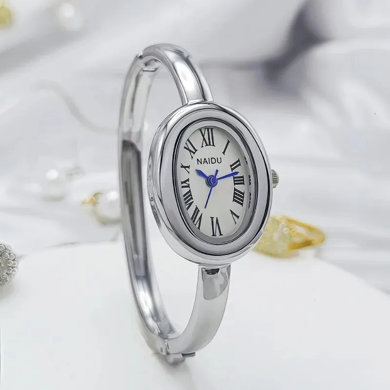 Quartz Watch for Women Gift Girl Wristwatches Ladies Bracelet Wristwatches Stainless Steel Strap Small Dial Watch 251031